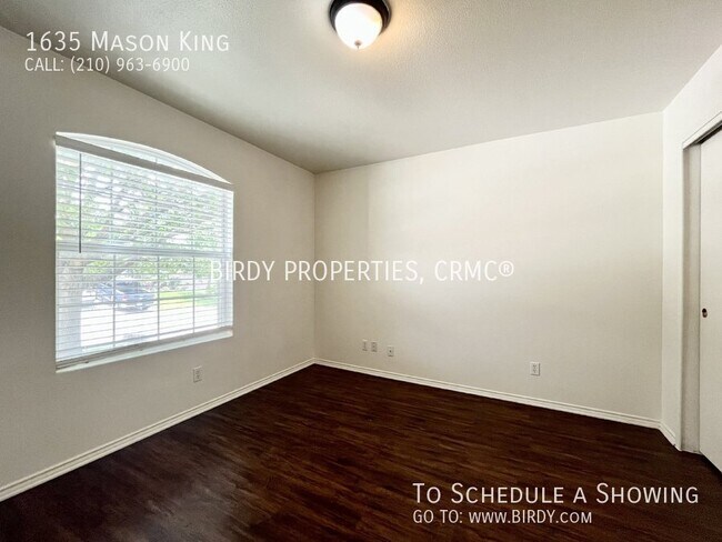 Building Photo - 1635 Mason King