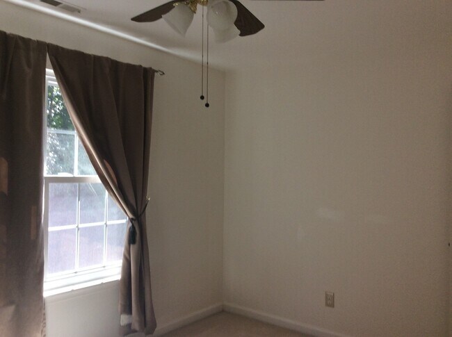 Building Photo - Vass Meadows