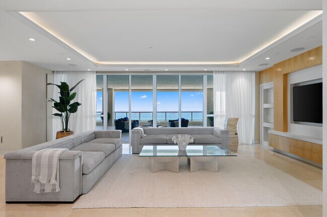 Building Photo - 101 S Fort Lauderdale Beach Blvd