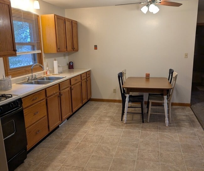 Building Photo - 114 Wright Dr