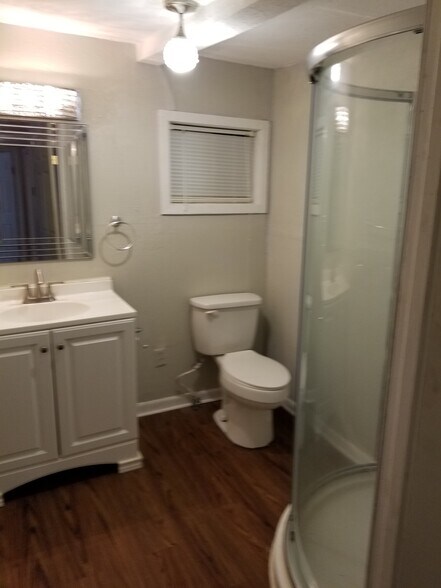 Building Photo - 1117 E Nettie Ave