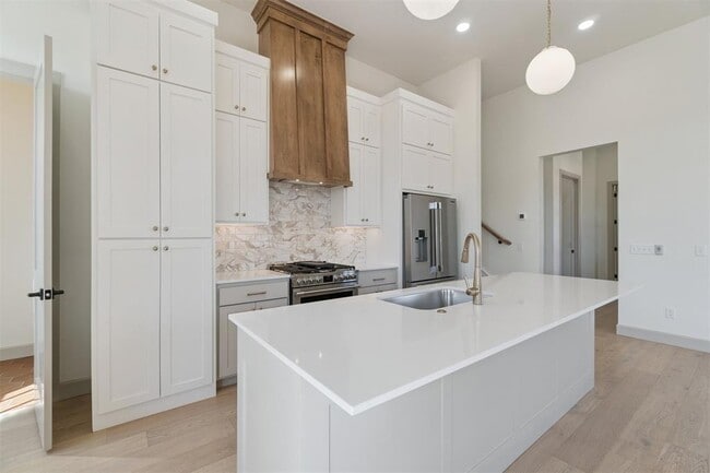 Building Photo - 18835 Selah Wy