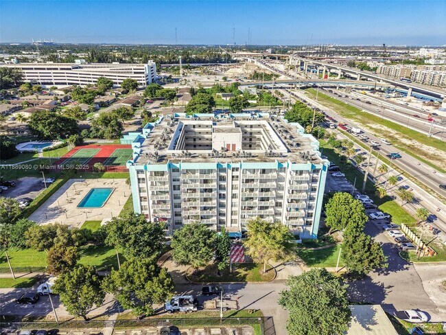 Building Photo - 15600 NW 7th Ave