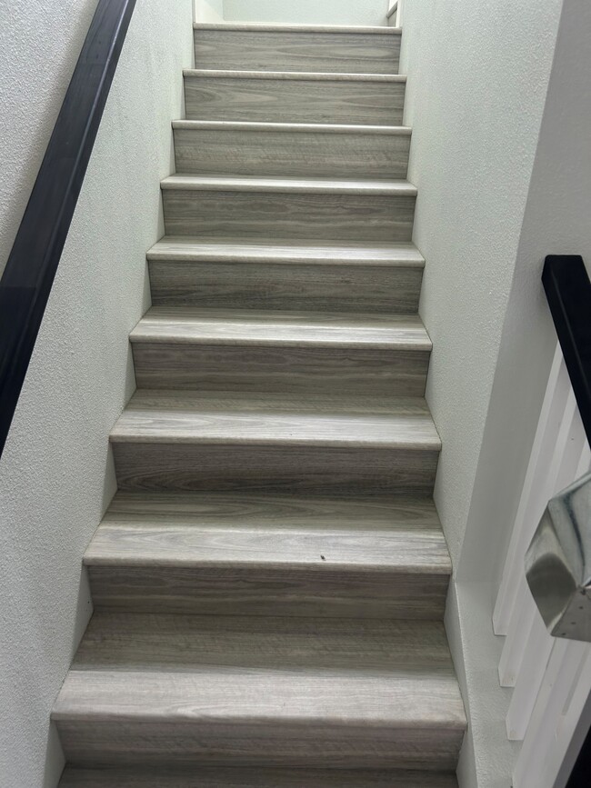 Building Photo - 1700 104th Ave