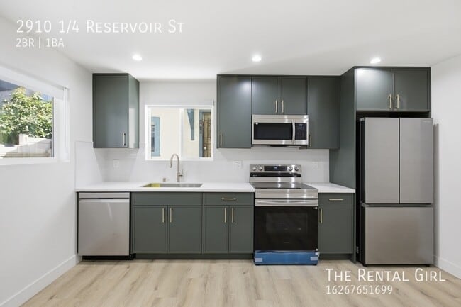 Building Photo - 2910 1/4 Reservoir St-