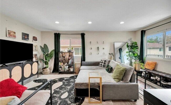 Building Photo - 12115 Wintergreen Dr