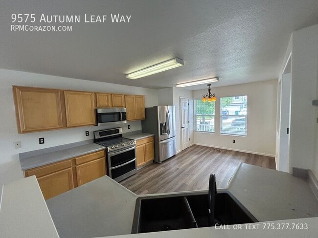Building Photo - 9575 Autumn Leaf Way