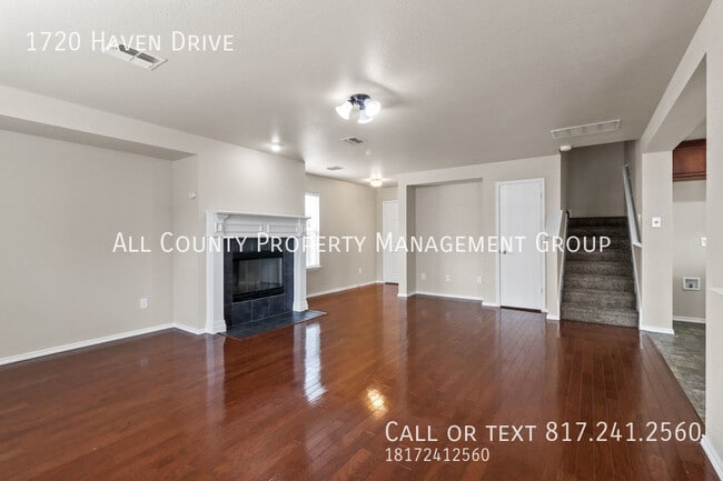 Building Photo - 1720 Haven Dr