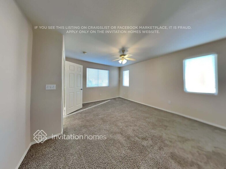 Building Photo - 10325 Adrianna Ave