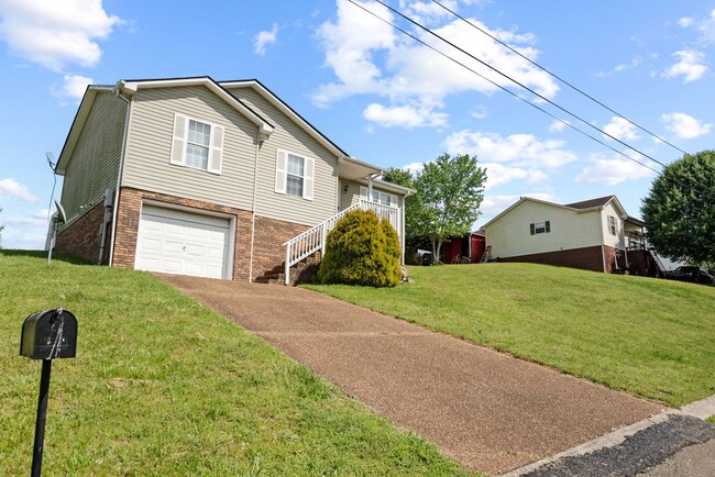 Building Photo - 214 Cumberland Cove Dr