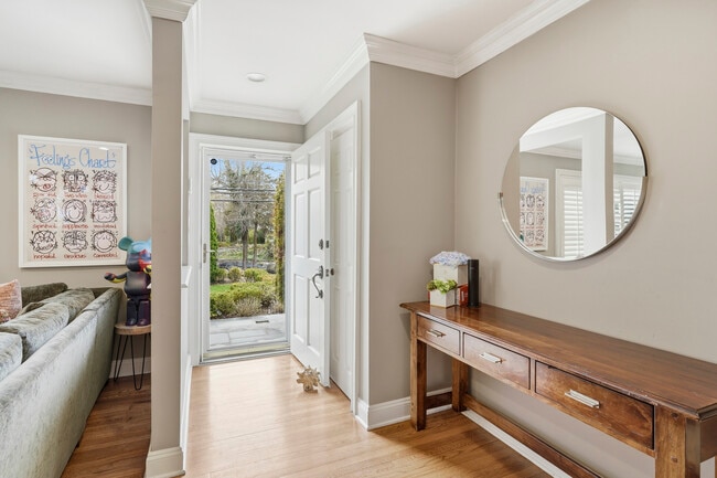 Building Photo - 221 Mamaroneck Rd