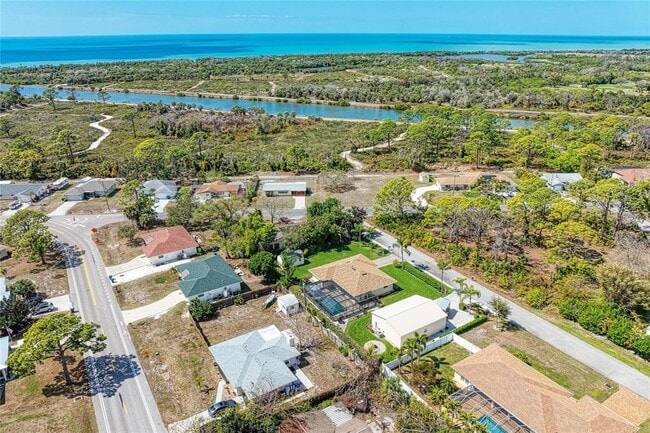 Building Photo - 1307 Primrose Rd