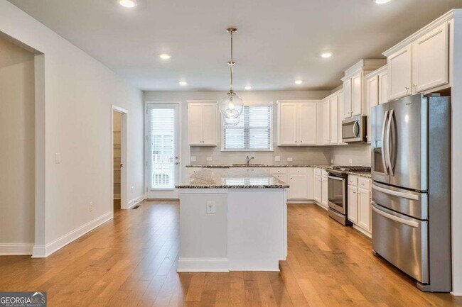 Building Photo - 2510 GREAT SILVER FI Aly