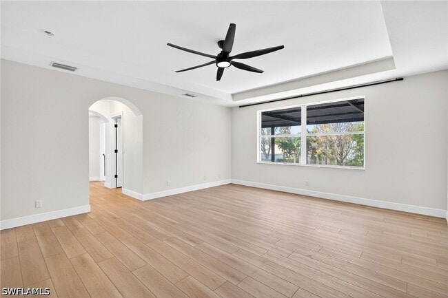 Building Photo - 9734 Silvercreek Ct