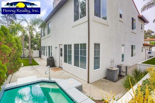 Building Photo - Stunning 4 Bedroom 3.5 Bath Home in the Co...