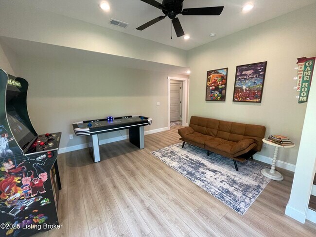 Building Photo - 84 Lakeside Dr