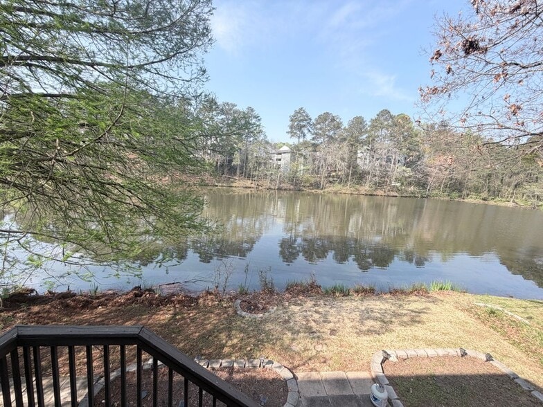 Building Photo - 9073 Carroll Manor Dr