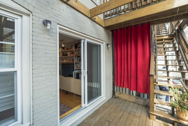 Building Photo - 26 Bigelow St