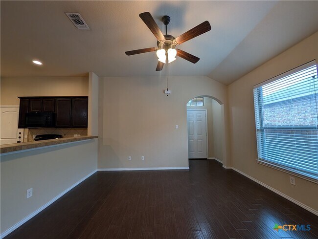 Building Photo - 298 Rosalie Dr