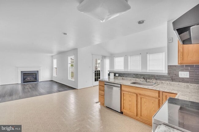 Building Photo - 5413 Silver Maple Ln