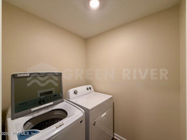 Building Photo - 2038 Garrison Wy