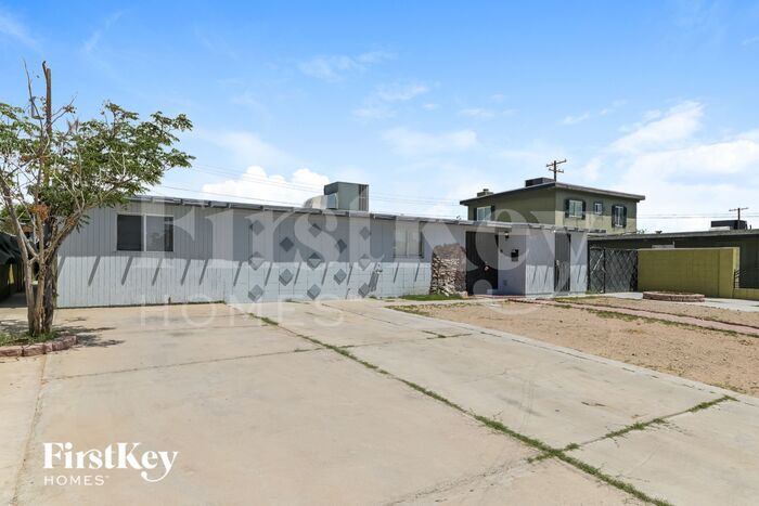 Building Photo - 1612 Capistrano Ave