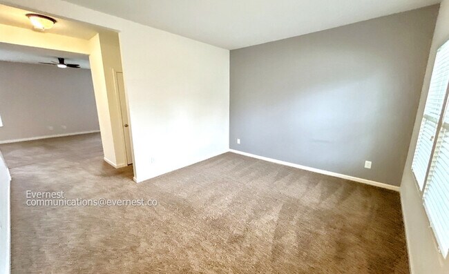 Building Photo - 1054 Countess Ln