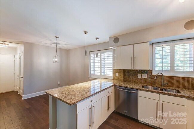 Building Photo - 227 N Dotger Ave