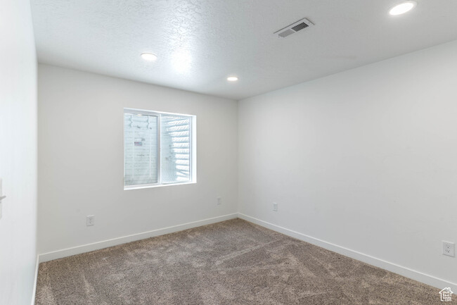 Building Photo - 1848 S 410 W