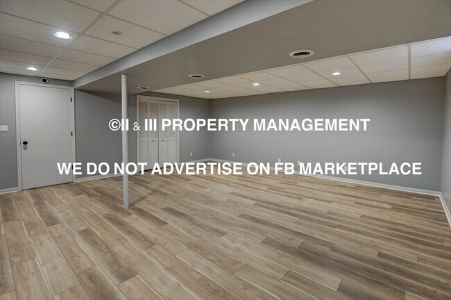 Building Photo - 1114 NE Richardson Pl