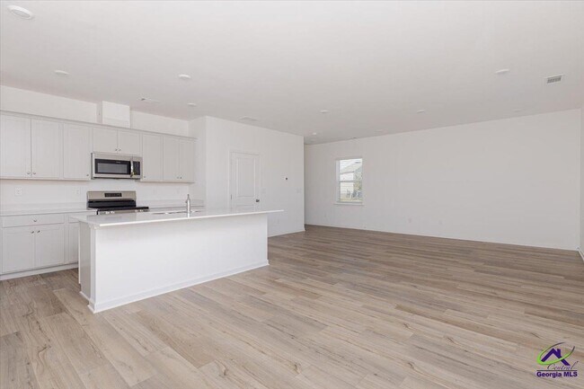 Building Photo - 218 Hickory Rdg Trl