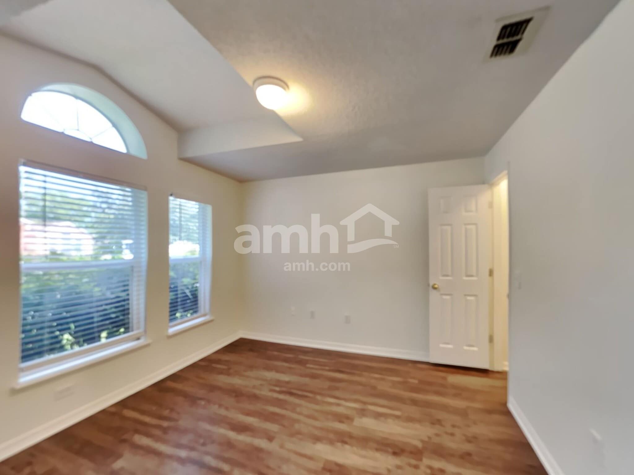 Building Photo - 337 Grand Royal Cir