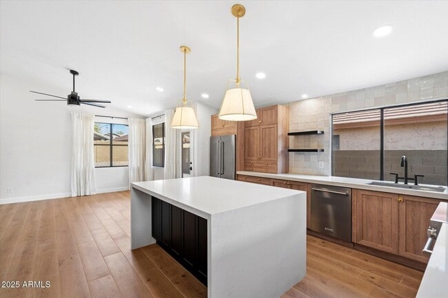 Building Photo - 4706 E Jaeger Rd