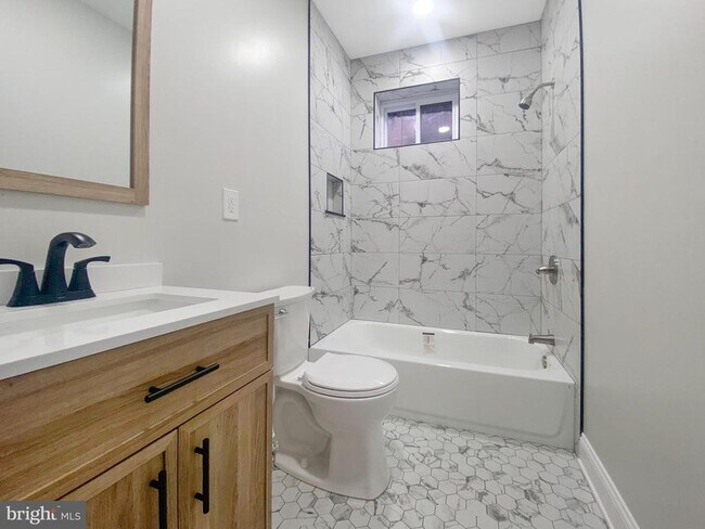 Building Photo - 5860 Osage Ave