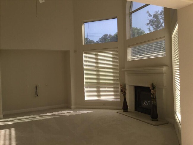 Building Photo - 4810 N Pine Brook Way