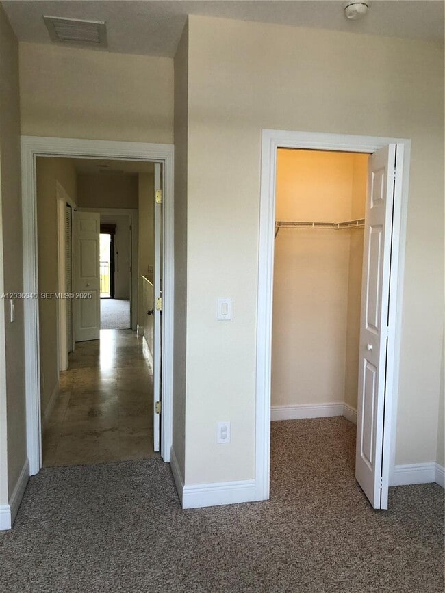 Building Photo - 3227 Gifford Ln