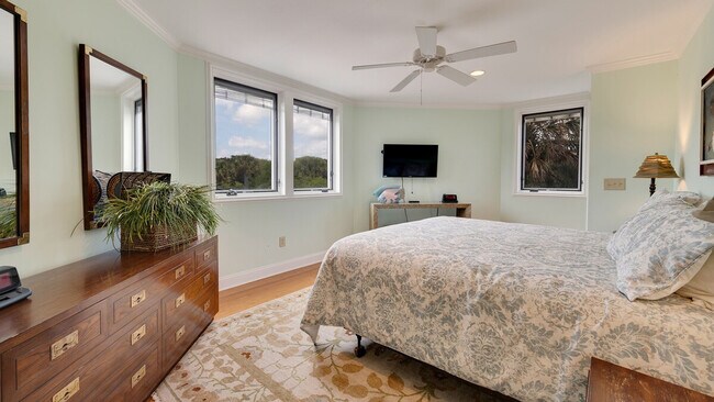 Building Photo - 1217 Debordieu Blvd