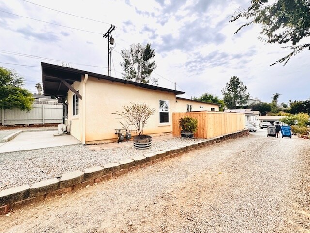 Building Photo - 8592 Atlas View Dr