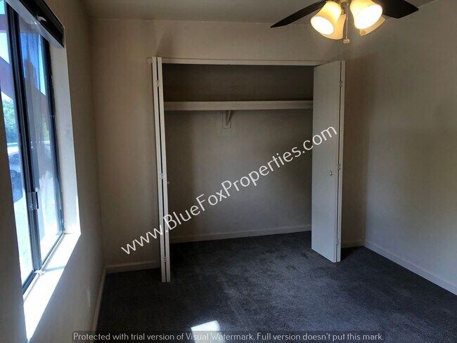 Building Photo - 3357 N Country Club Rd