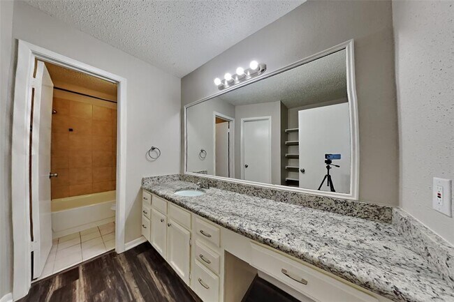 Building Photo - 22722 Brafferton Ln