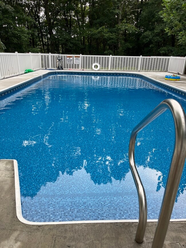 Building Photo - 315 Goldfinch Pl