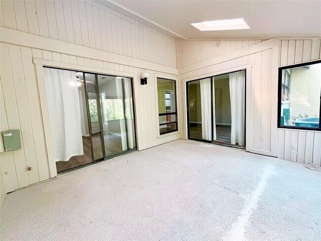 Building Photo - 6576 Sweetbriar Ln