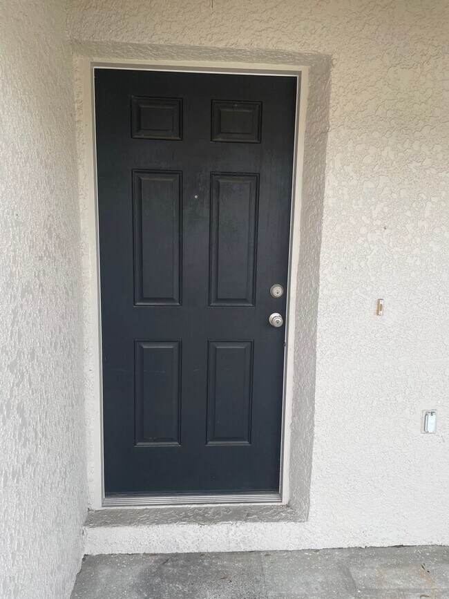 Building Photo - 2/2 Villa with a One-car garage in Dade City!