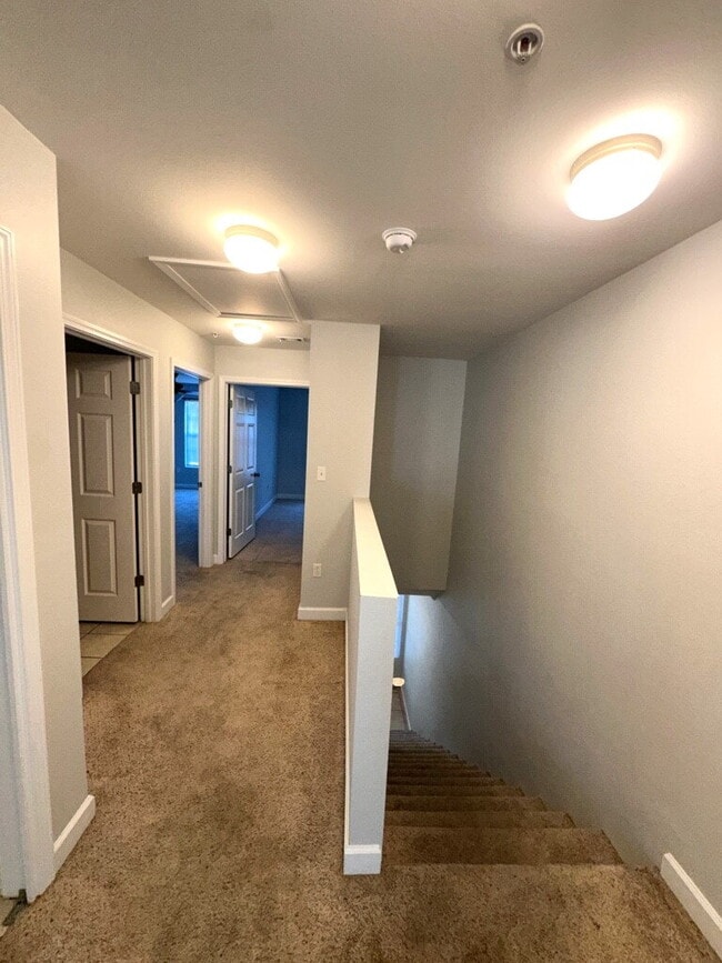 Building Photo - "Charming 3-Bed Townhouse Retreat in Fort Walton Beach!"