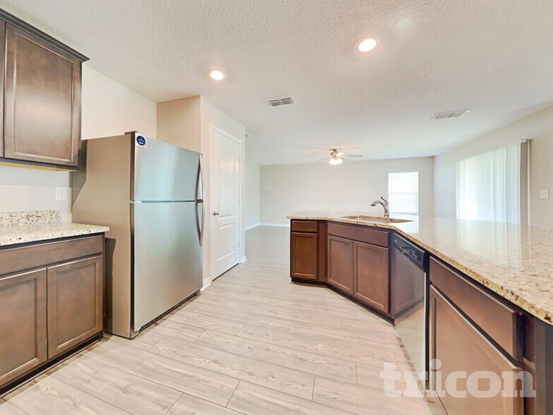 Building Photo - 304 Kensington View Dr