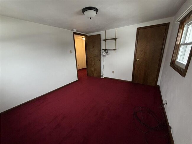 Building Photo - 820 Jacoby Rd