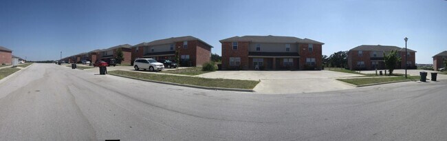 Building Photo - 3608 Malibu Ln