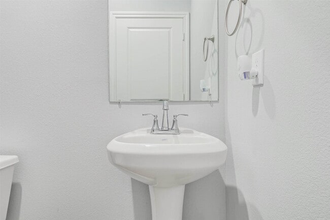 Building Photo - 18835 Luminescent Ln