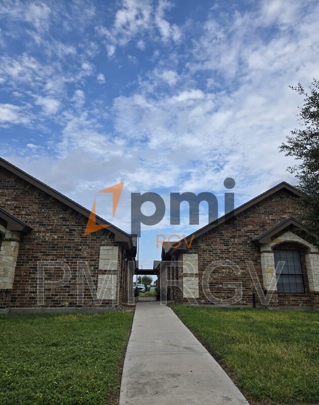 Building Photo - 112 W Amy Dr