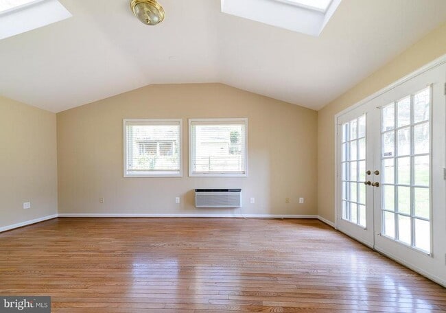 Building Photo - 3909 Bentwood Ct